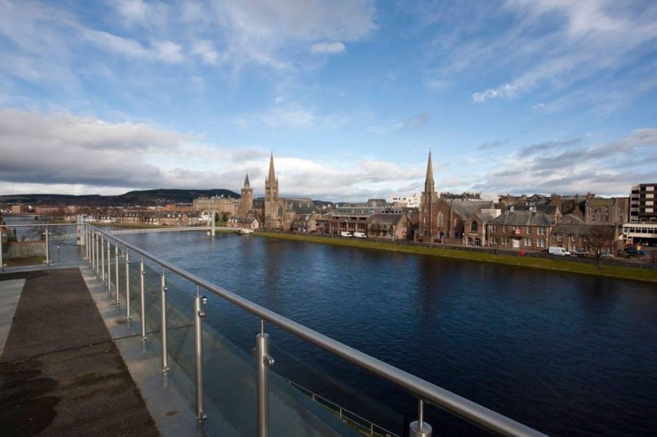 Premier Inn Inverness Centre - River Ness Exteriör bild