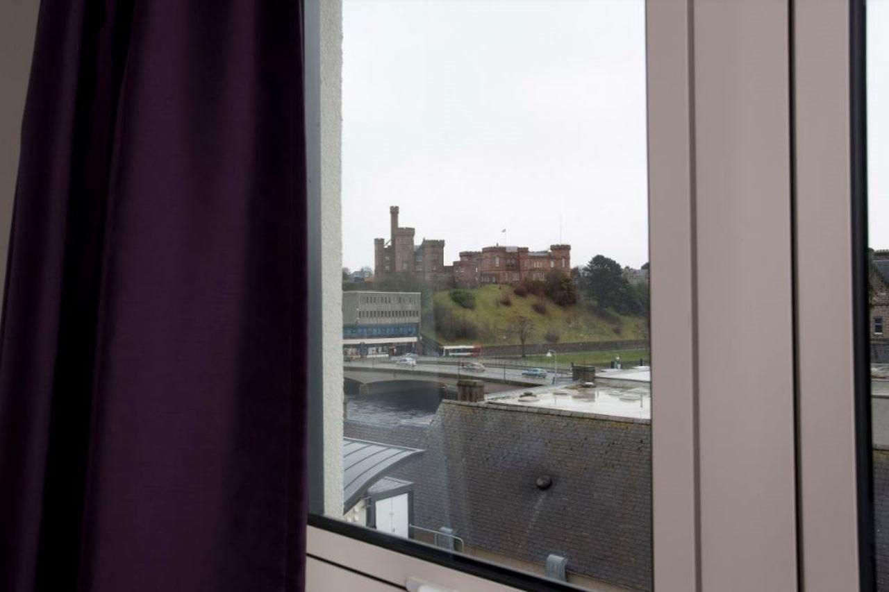 Premier Inn Inverness Centre - River Ness Exteriör bild